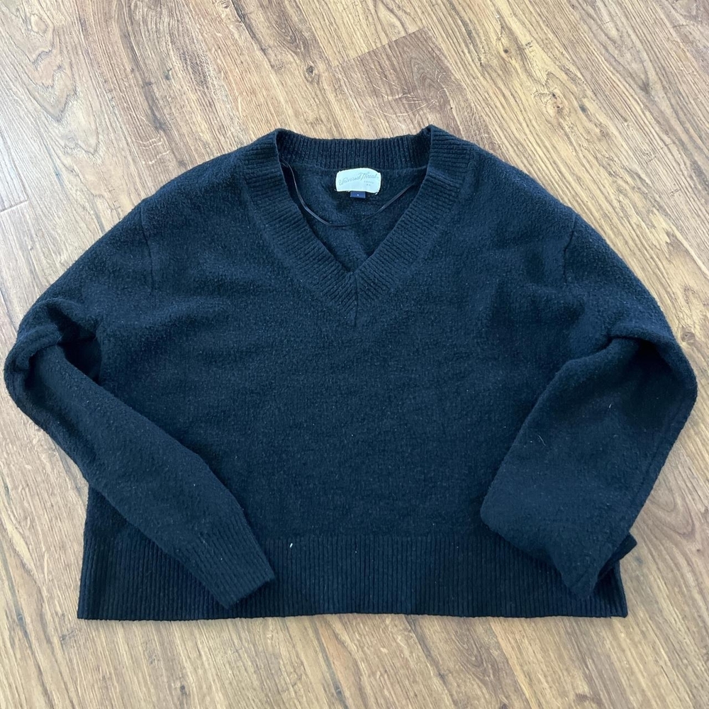 Universal Thread Men's Charcoal V-Neck Sweater